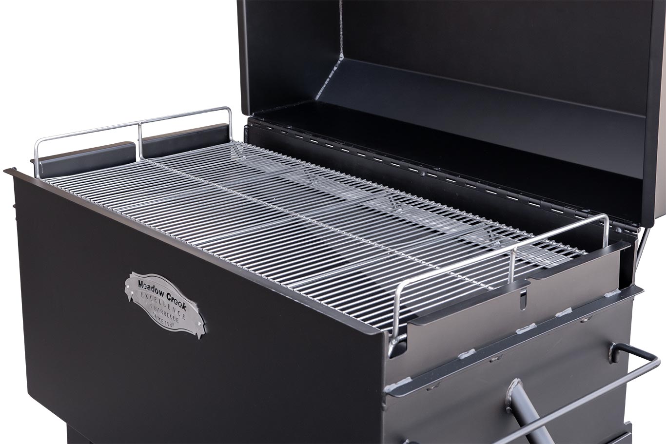 Close-up view of the grill grates in the Meadow Creek BBQ Combi 42 W/ Wagon Chasis, perfect for outdoor cooking and BBQ.