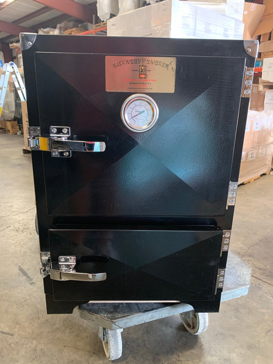 Backwoods smoker chubby G3 with stainless steel cooking chamber and competition-ready design for backyard BBQ.