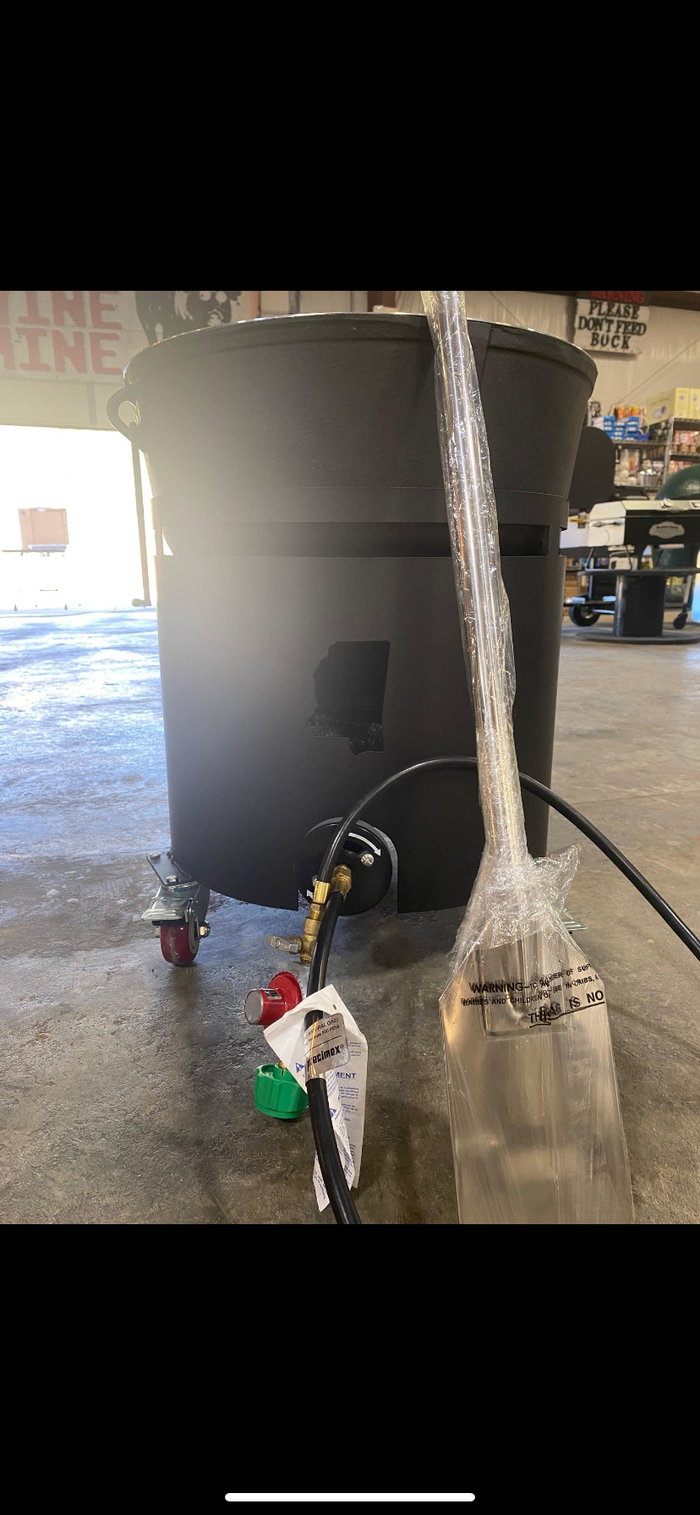 20 Gallon Windproof Steel Roll Around Combo with wheels and gas regulator perfect for outdoor grilling and BBQ enthusiasts.