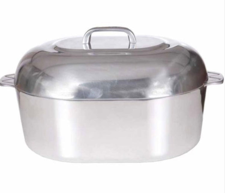 Cajun Classic 15” Mcware Oval Roaster perfect for grills smokers and cookers, ideal for cooking rice and gravy.
